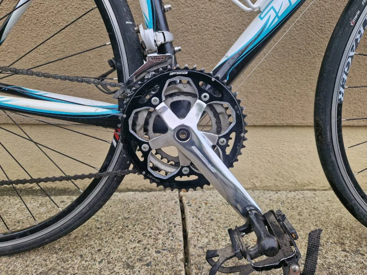 Trek 1.2 Road Bike, size 47 - Image 4