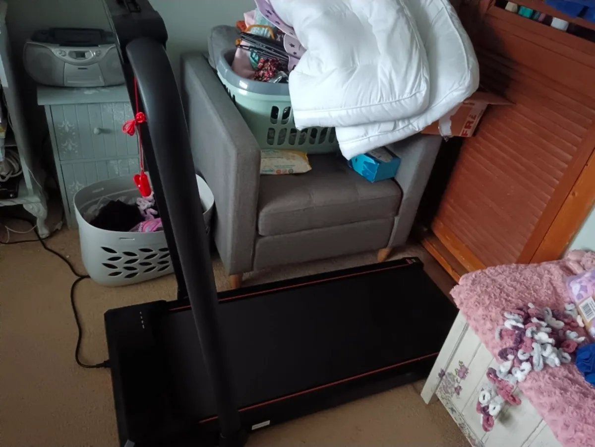 Fold up treadmill