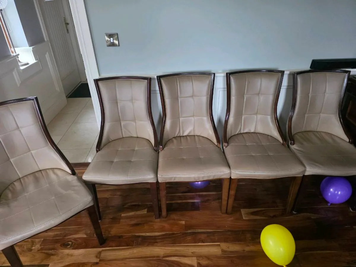6 faux leather dinning chairs - Image 2