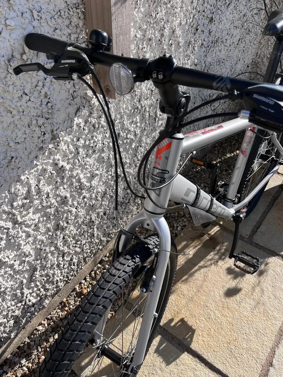 Carrera Parva Men’s Hybrid Bike - Image 3