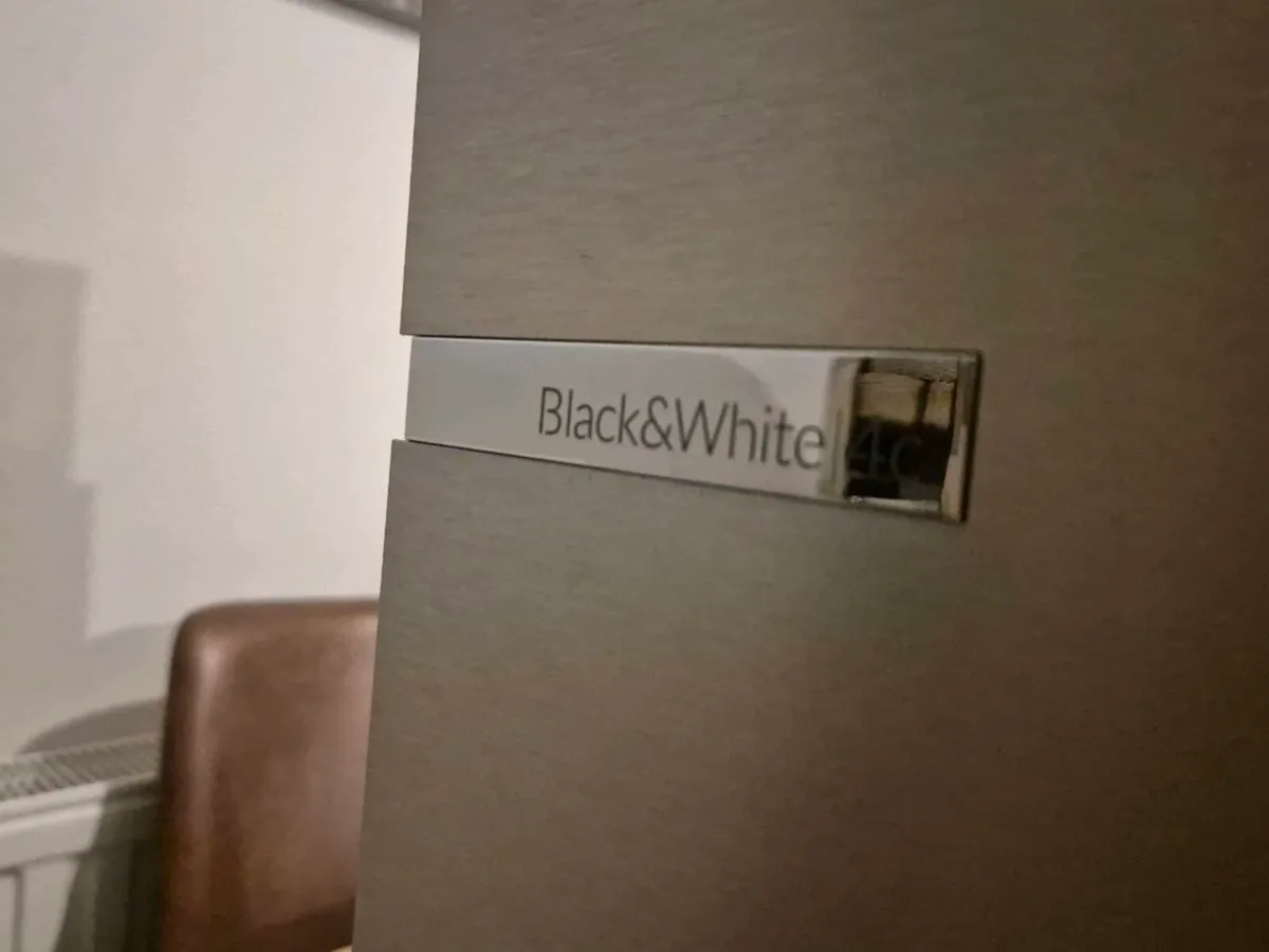 Thermoplan Black & White 4c Commercial Coffee - Image 4