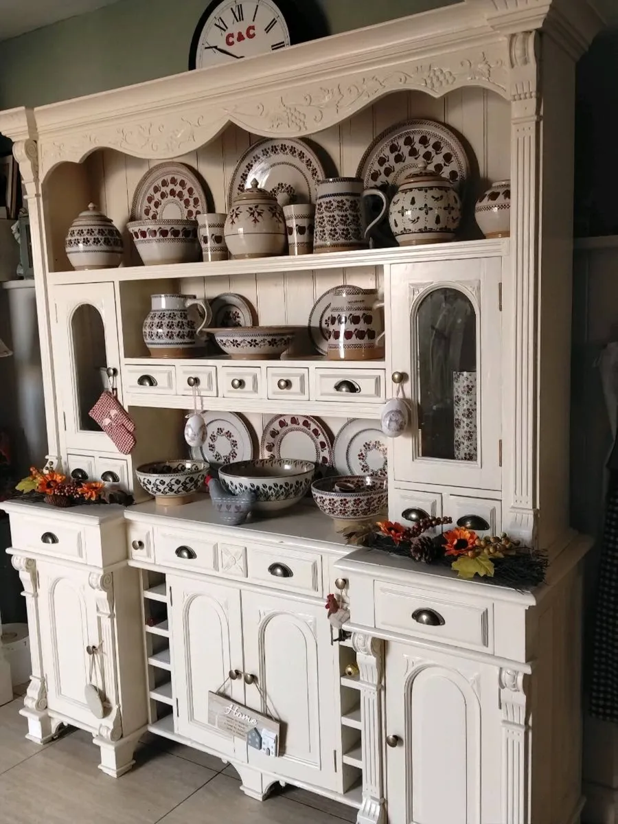 Solid kitchen dresser delivery arranged - Image 3