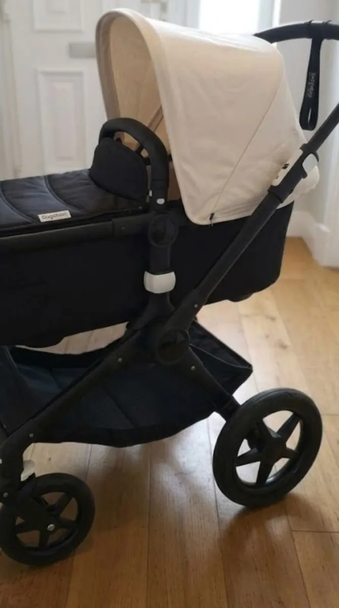 Bugaboo Fox 2 Pram Complete set - Image 2