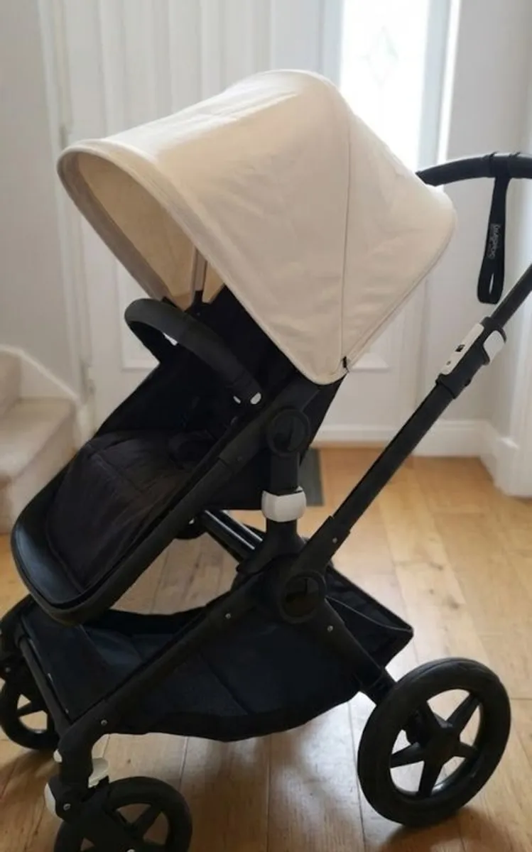 Bugaboo Fox 2 Pram Complete set - Image 4