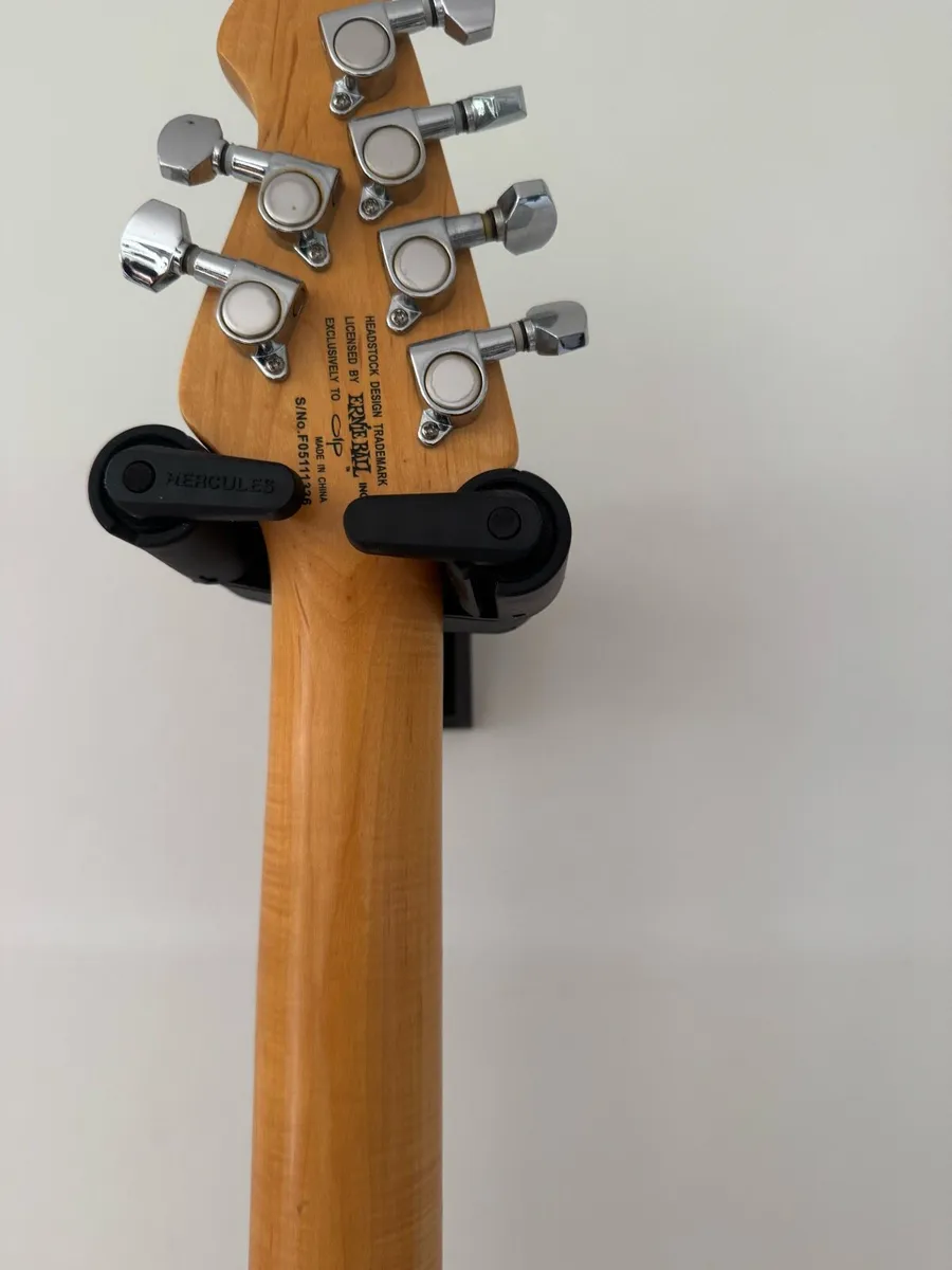Guitar - Image 4