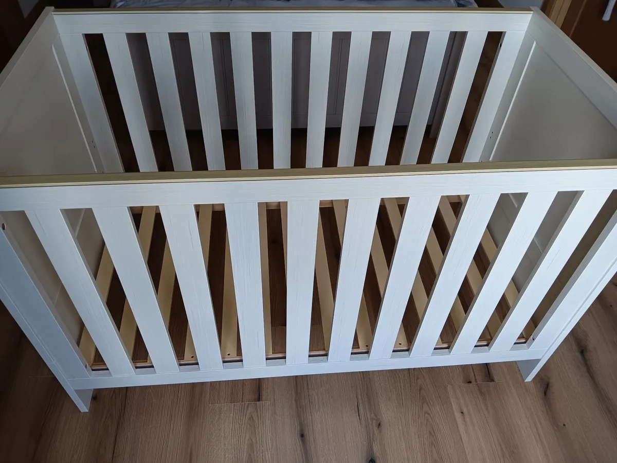 Cot - Image 2