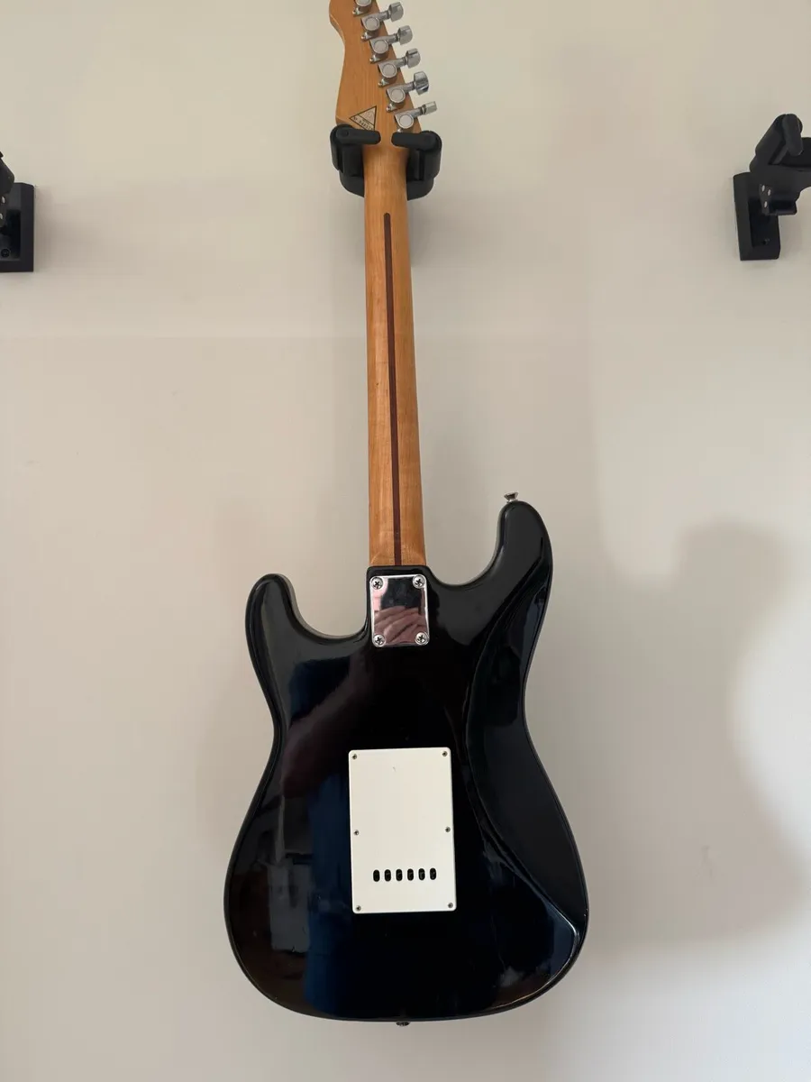 Horner strat type guitar - Image 3
