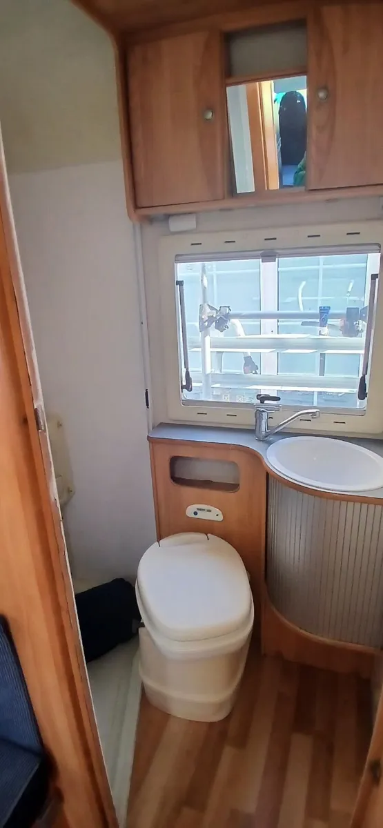 Adria Coral 670 SK Motorhome - Image 4