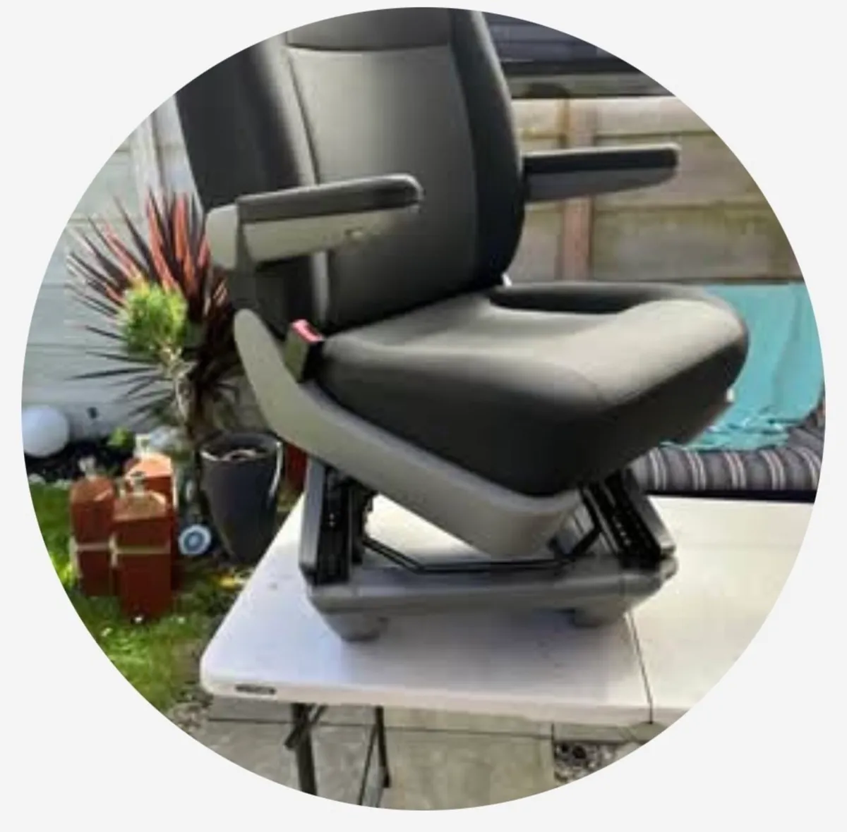 Vw Captains seat T6.1