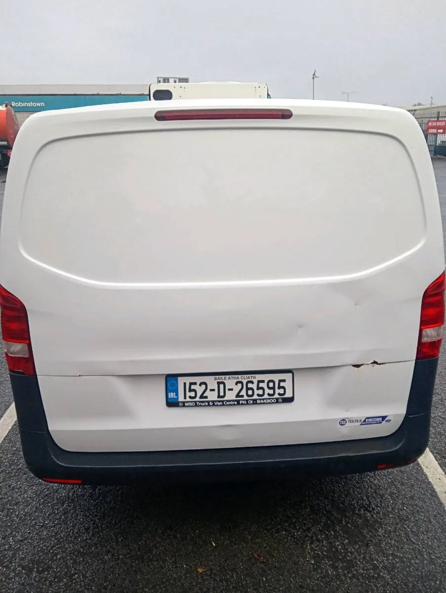 Mercedes vito refrigerated van - Image 3