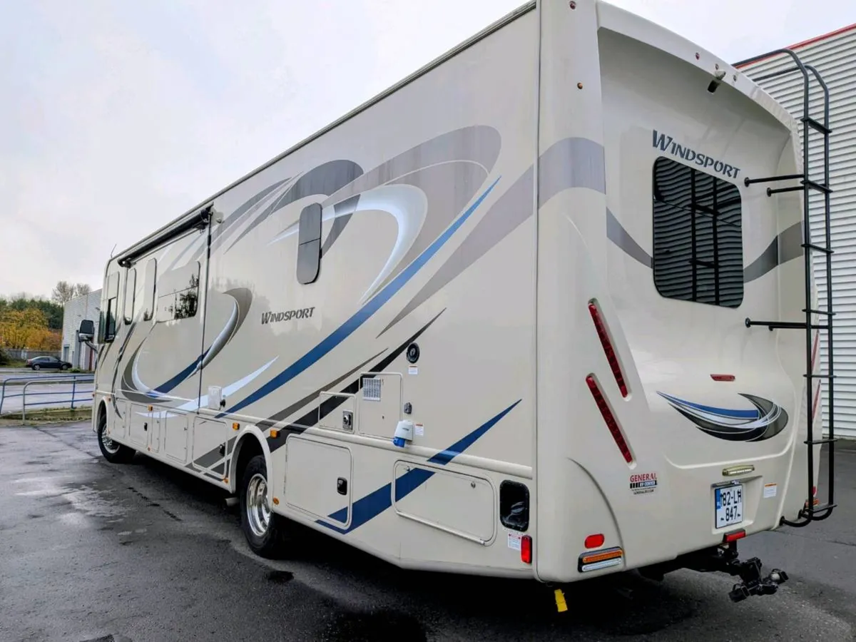 Thor Windsport 33ft Motorhome - Image 3