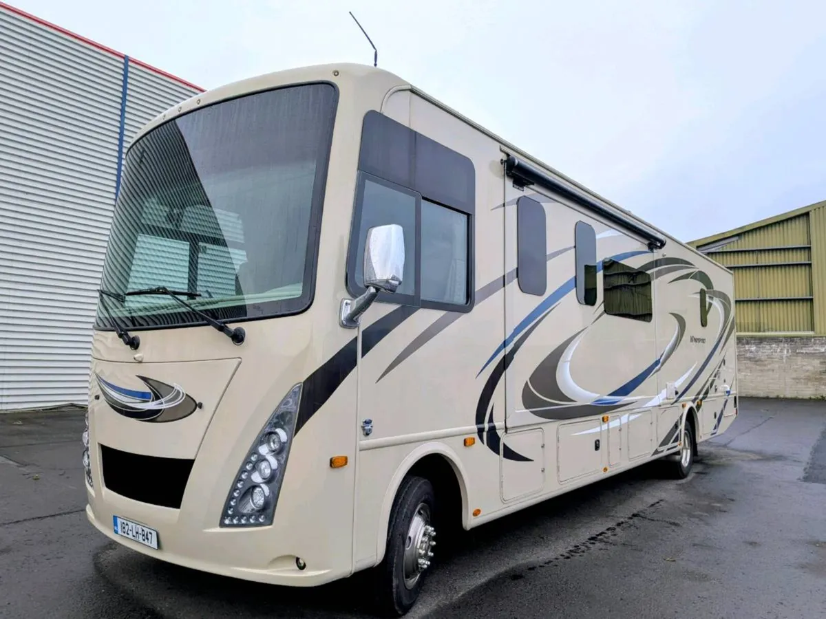 Thor Windsport 33ft Motorhome - Image 2