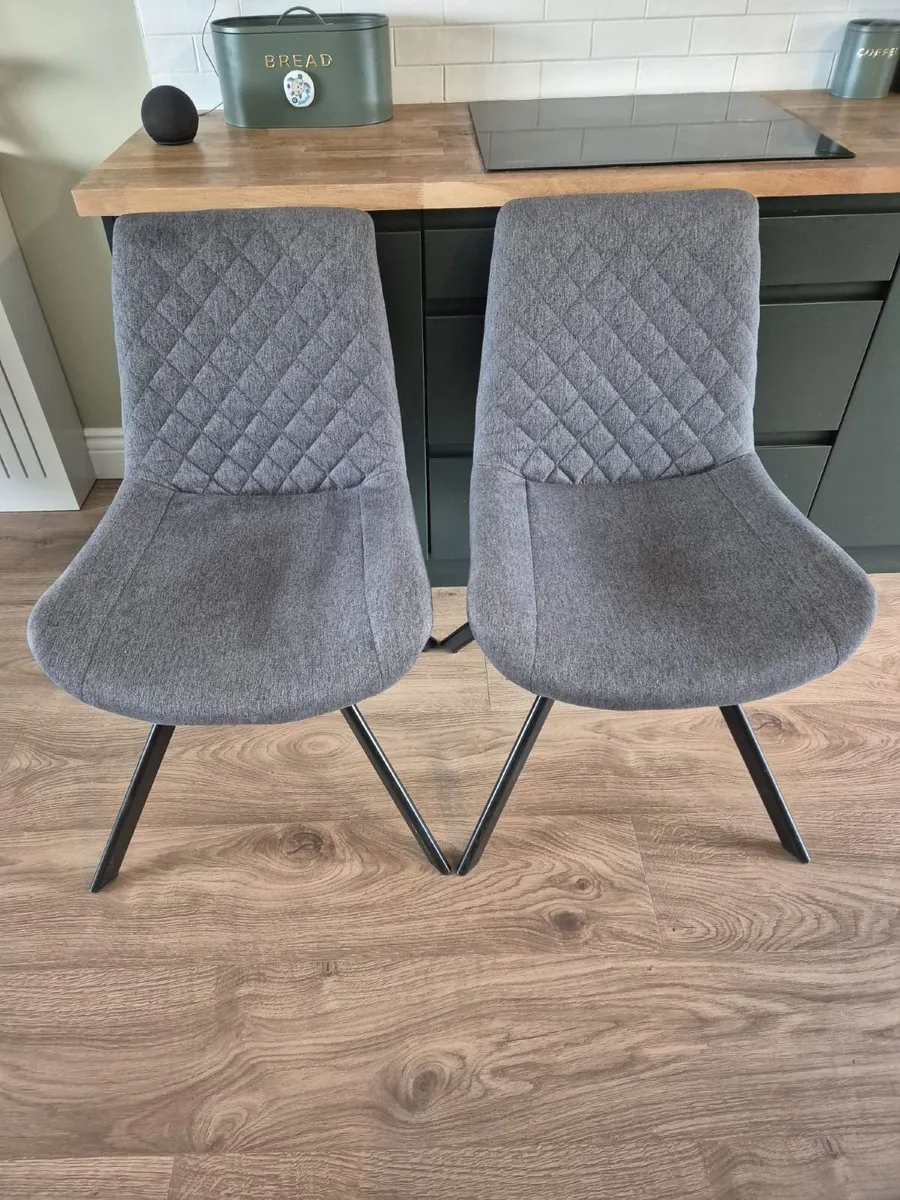8 dining room chairs - Image 1