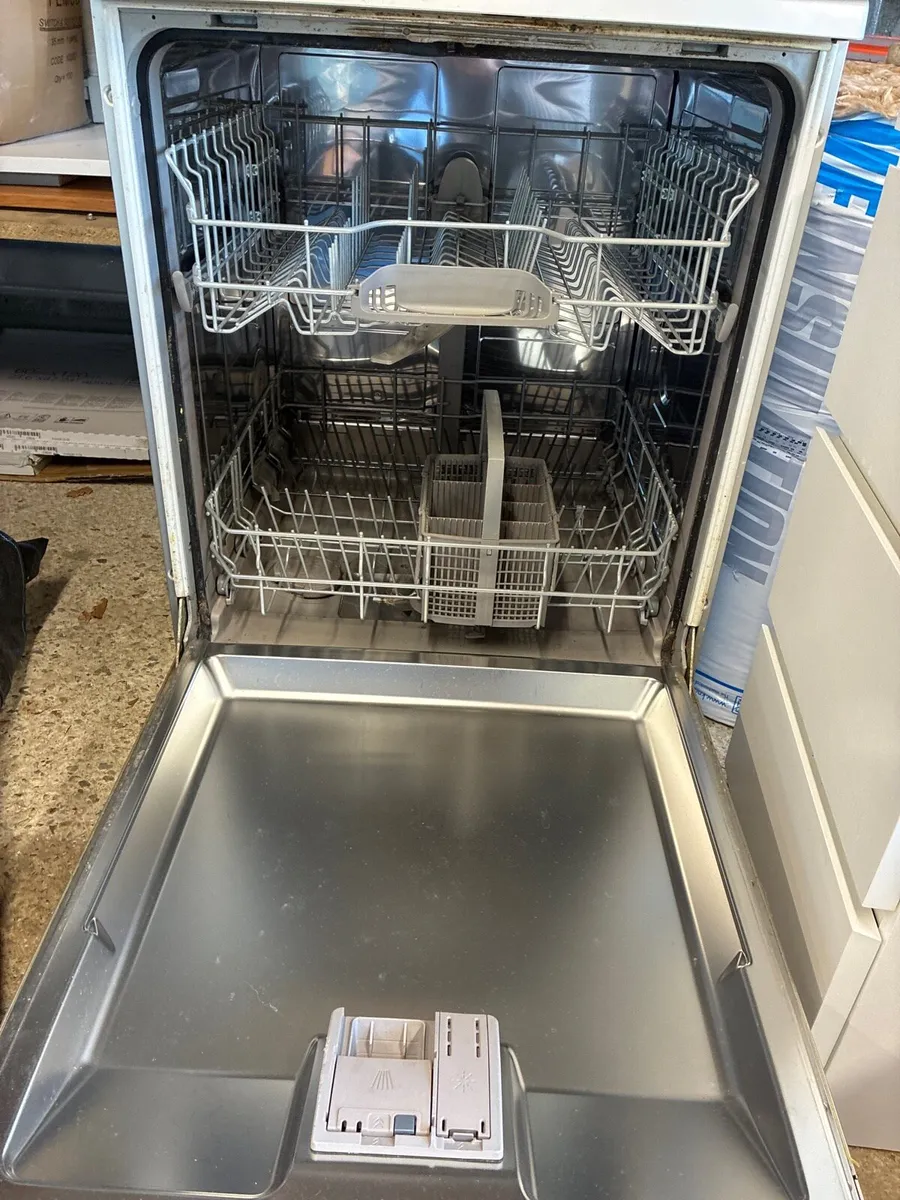 Dishwasher Bosch series 2 (+ option for microwave) - Image 2