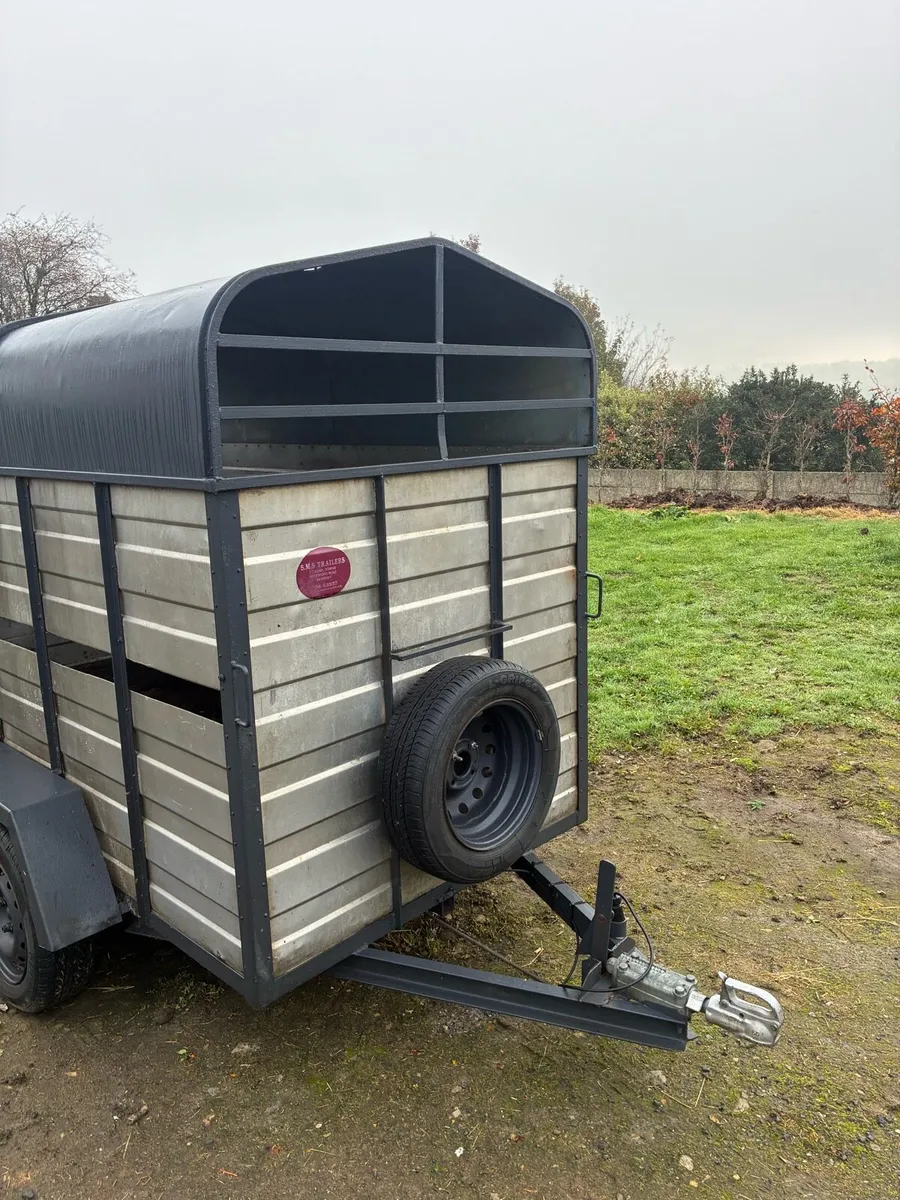 Cattle box - Image 2