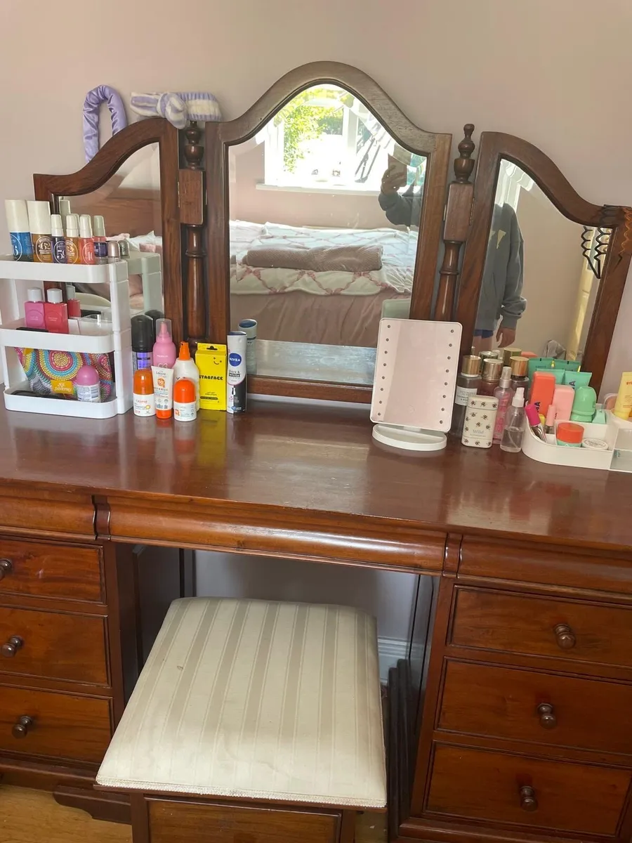 Bedroom furniture set - Image 4