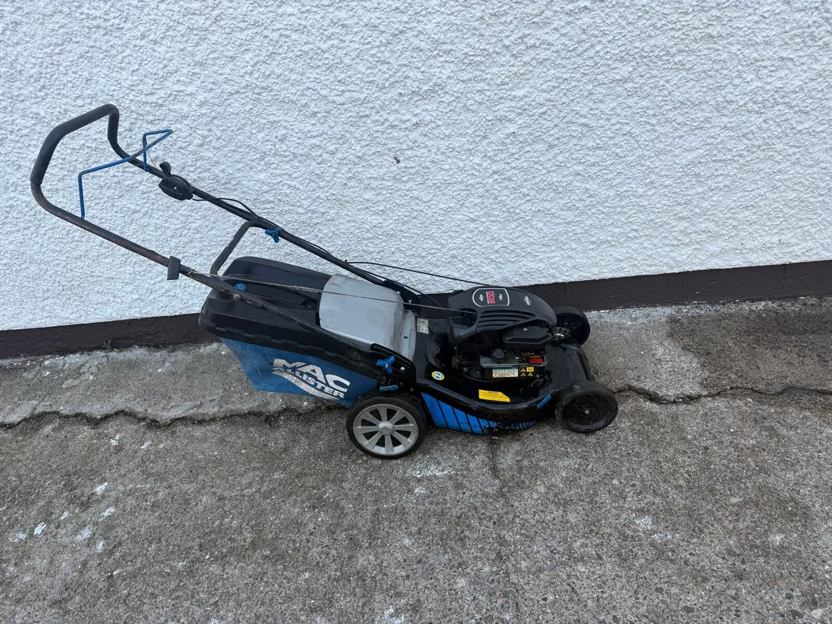 Petrol lawnmower - Image 2
