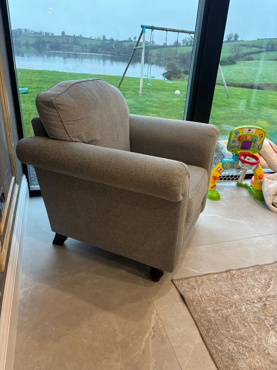 Suite of furniture - Image 2