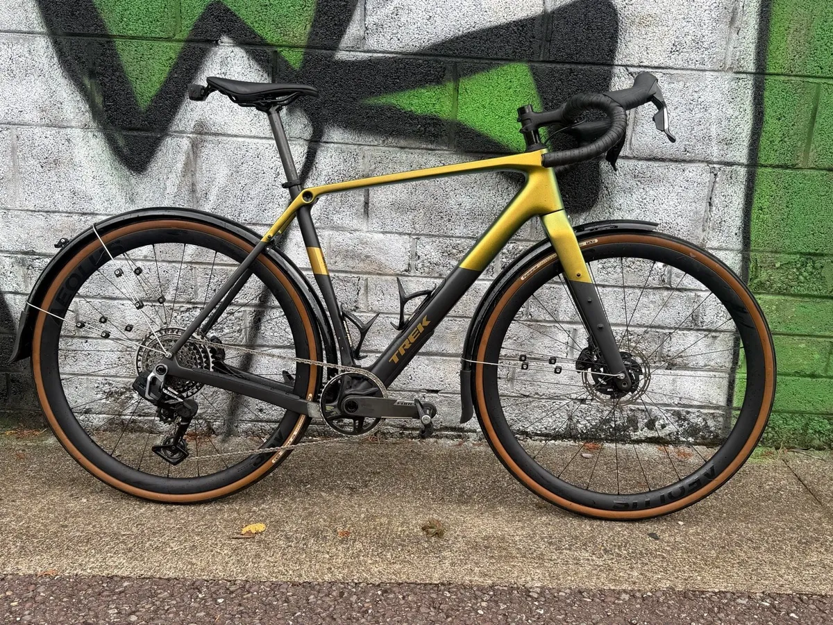 2025 Trek Checkpoint SL7 - Image 1