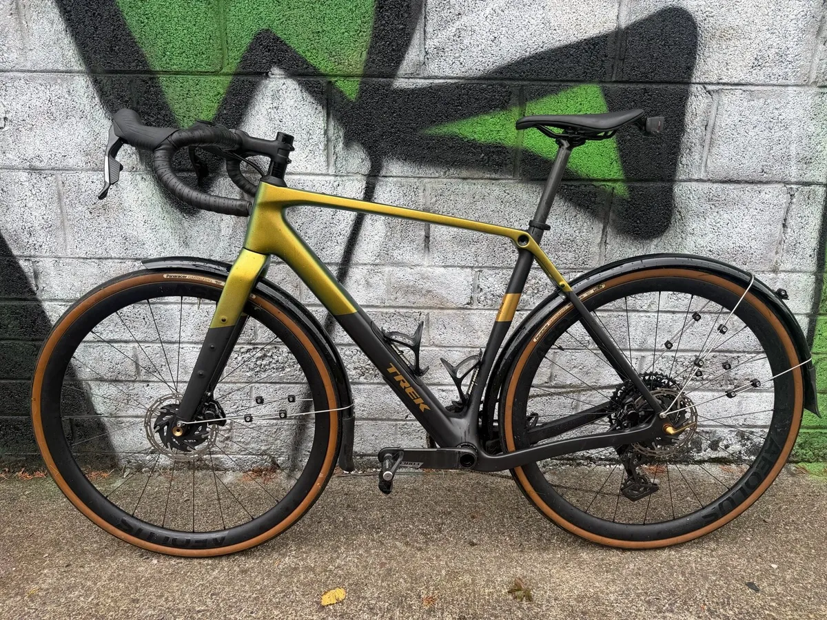 2025 Trek Checkpoint SL7 - Image 2