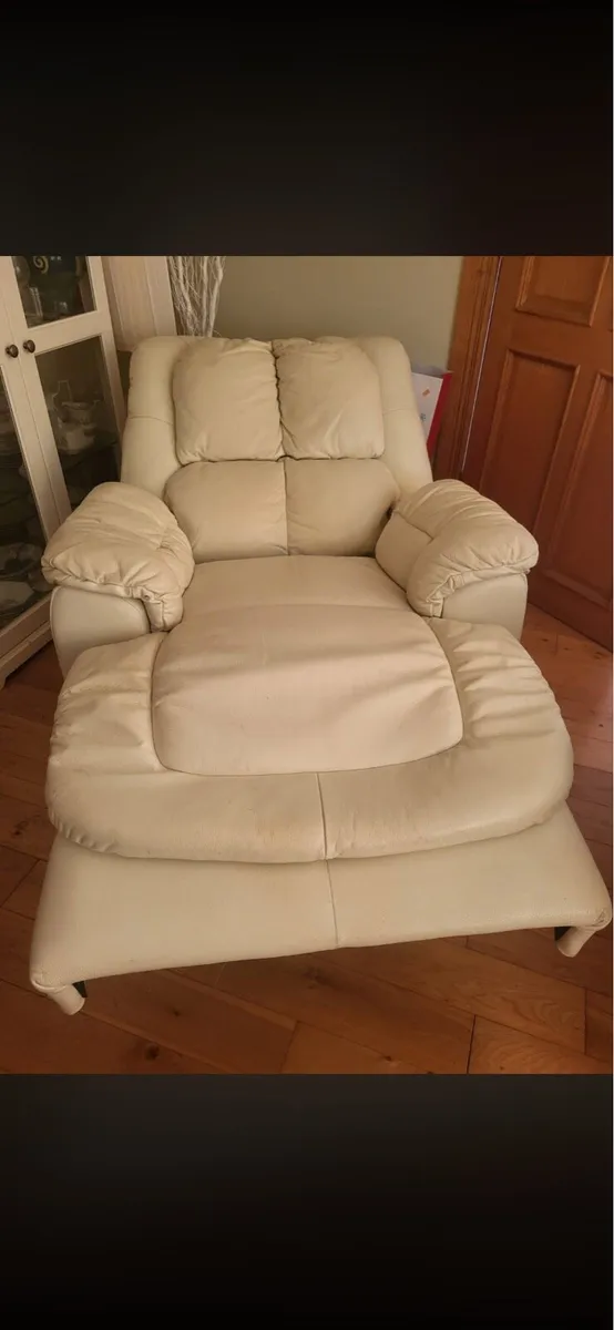 Electric recliner armchair - Image 3