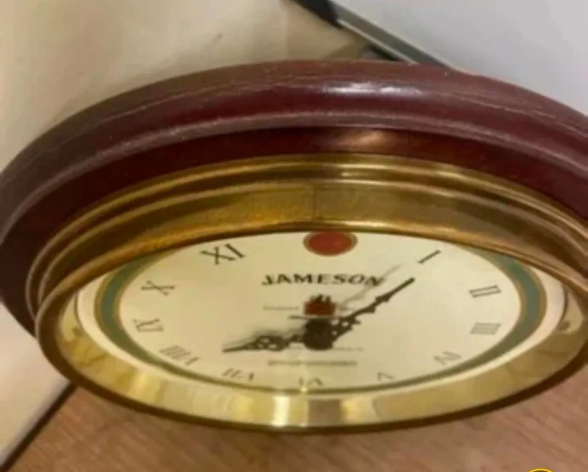 Original Vintage Jameson Irish Whiskey Pub Clock - Image 2