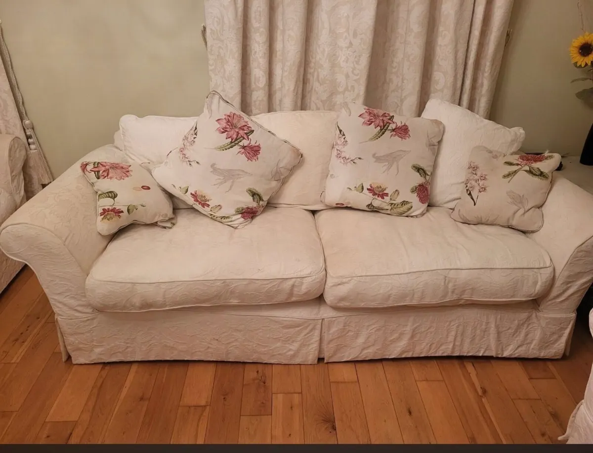 3,2,1 piece suite - Image 1