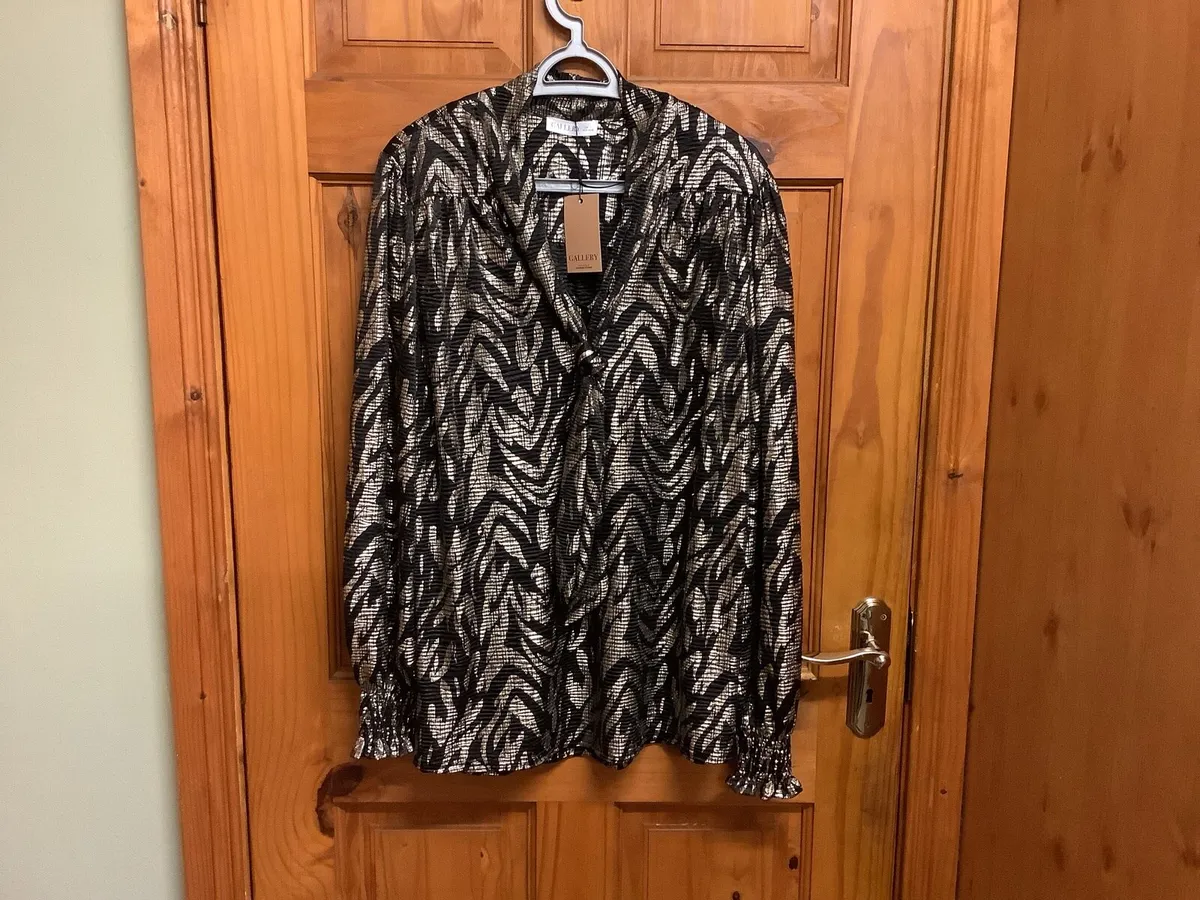 Blouse size Large - Image 1