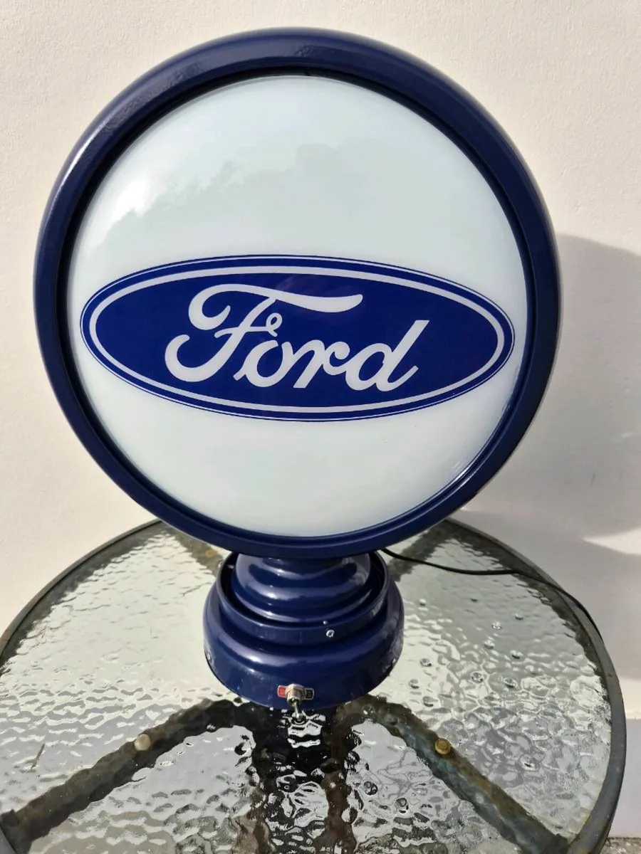 Ford  light up globe - Image 1