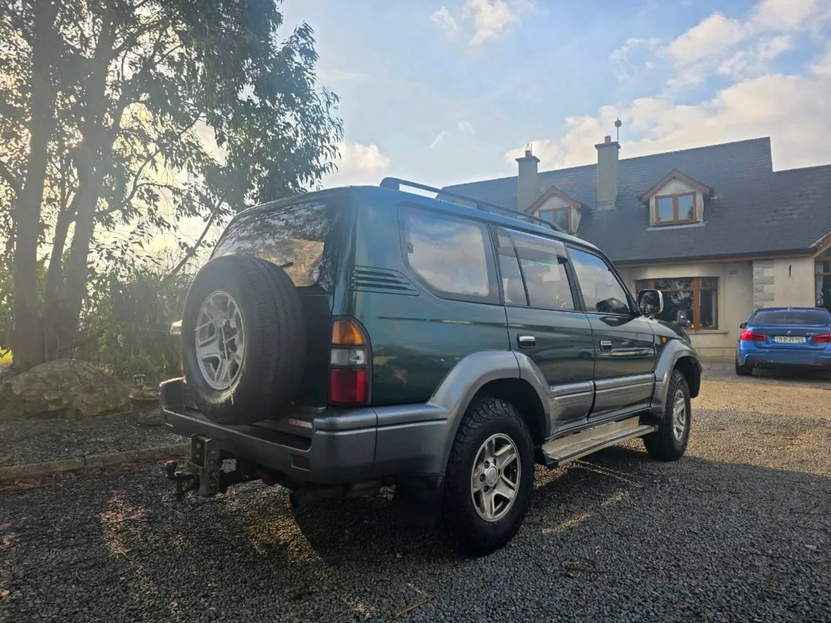TOYOTA LANDCRUISER PRADO - Image 4