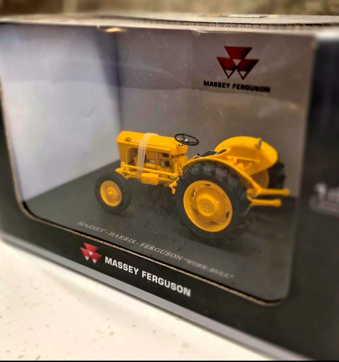 Massey Harris Ferguson 202 Work Bull Tractor model - Image 3