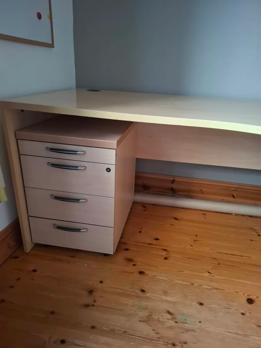 Office Desk - Image 3