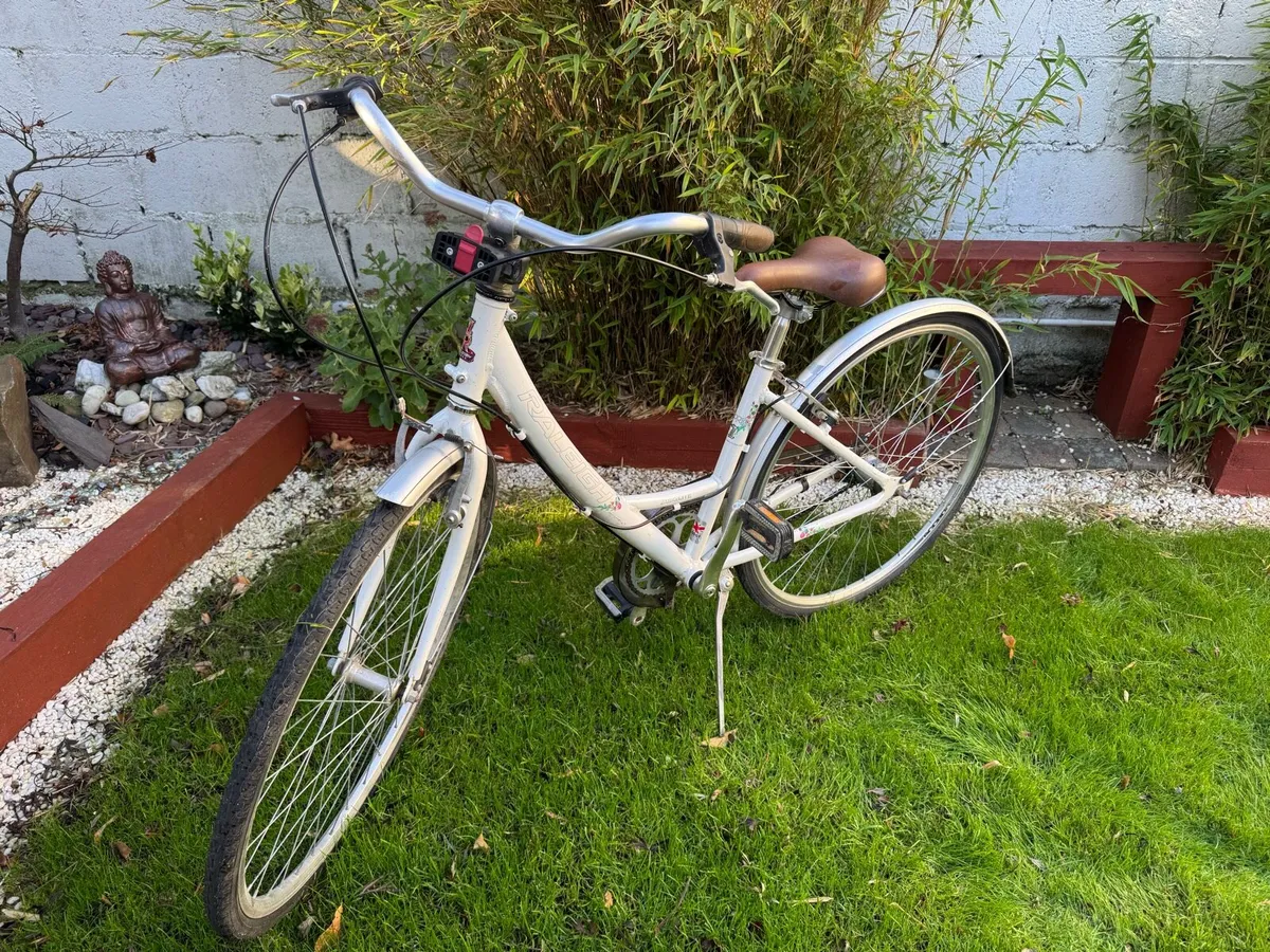 Raleigh Caprice Ladies Bike - Image 2