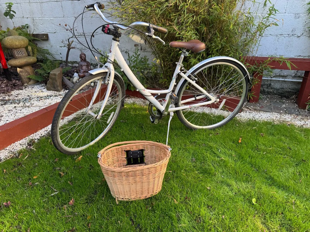 Raleigh Caprice Ladies Bike - Image 3