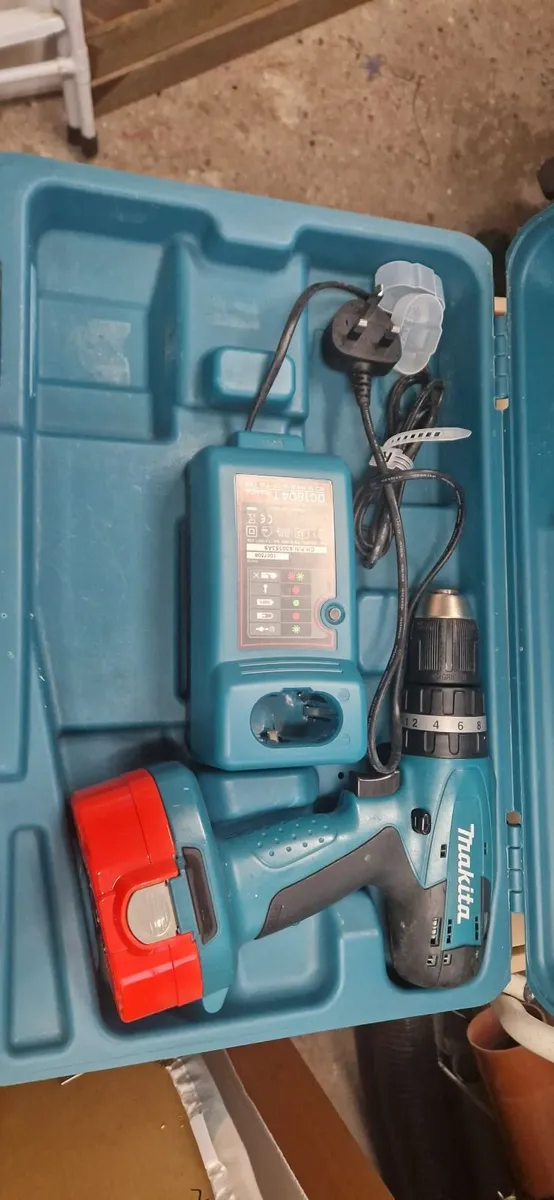 Makita Cordless 18V Drill, charger, carry case - Image 1