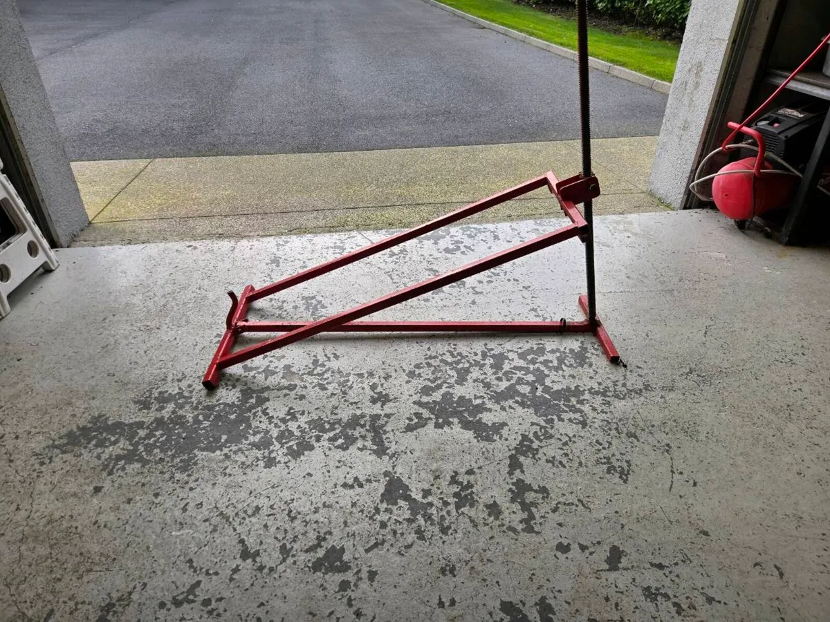 Ride On Mower Jack - Image 2