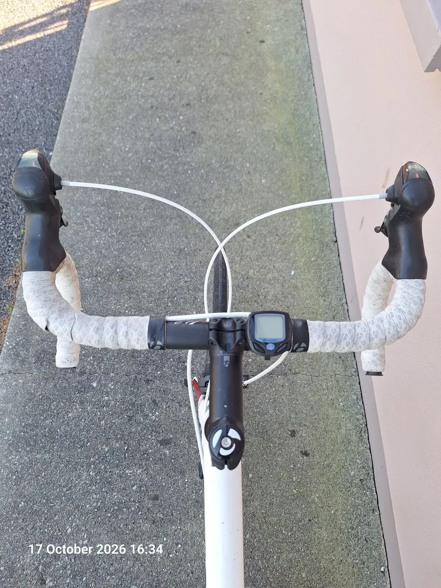 Road Bike - Trek Alpha 1.2 - Image 3
