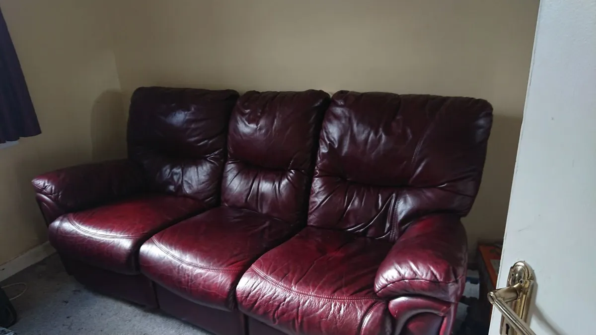 Leather sofa recliner - Image 2