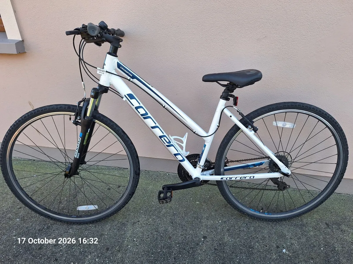 Carrera Crossfire 1 Women's Hybrid Bike - Image 1
