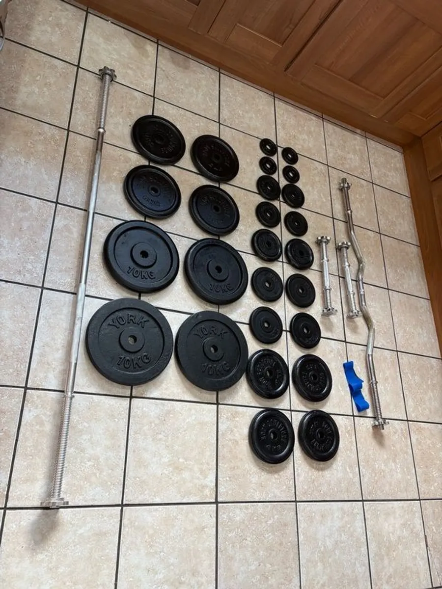 Massive Gym All Metal Weights And Bar Set!! - Image 1