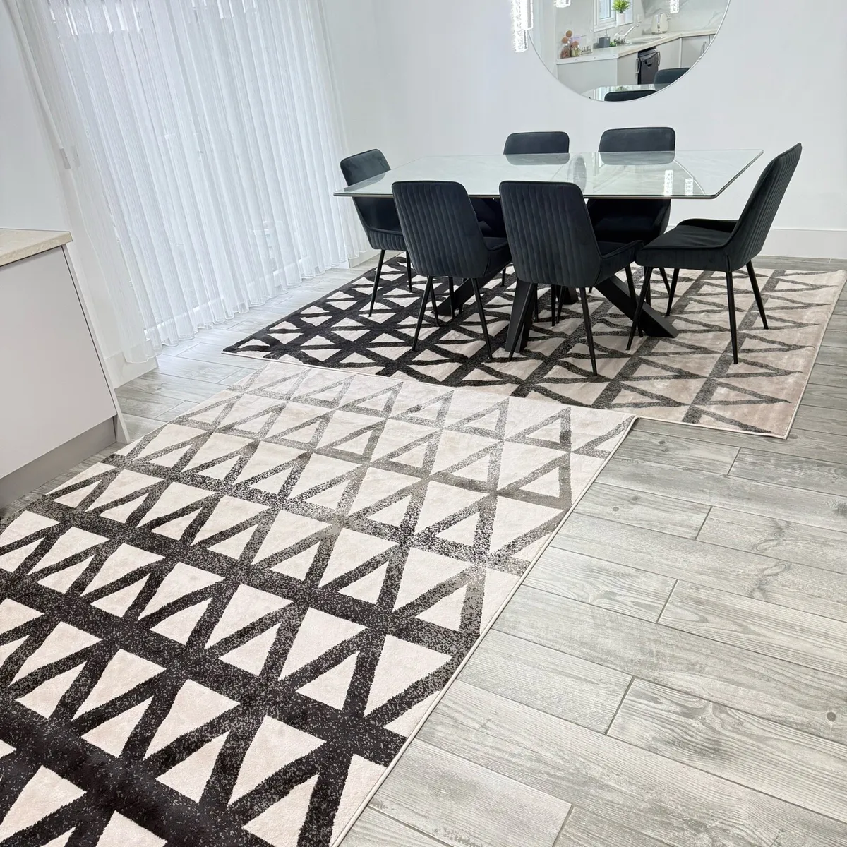 Tow Winter Rug is a very good connection like new - Image 1