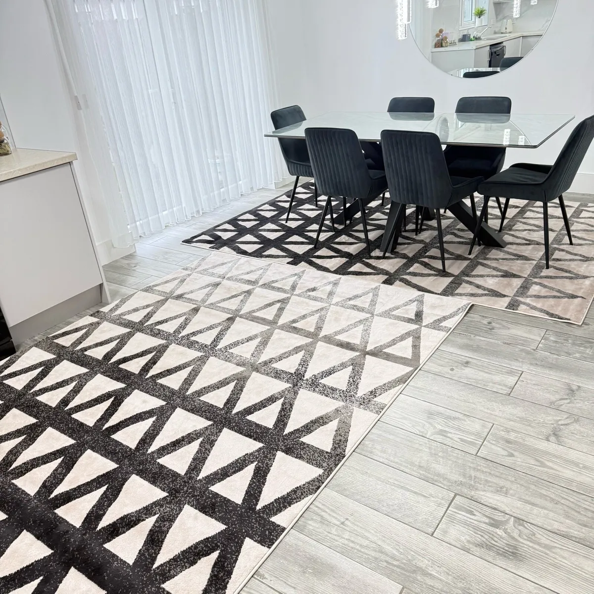 Tow Winter Rug is a very good connection like new - Image 2