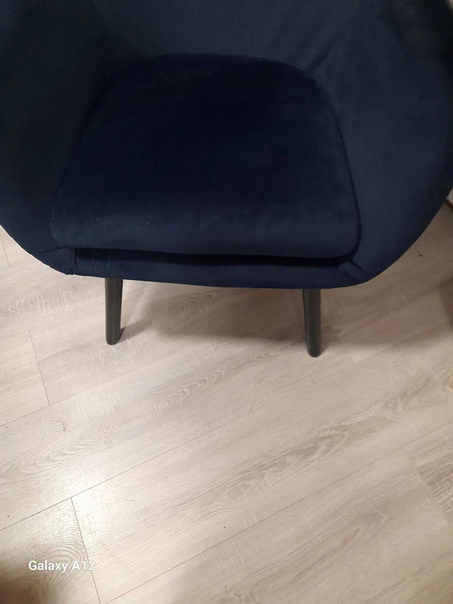 Armchair - Image 1