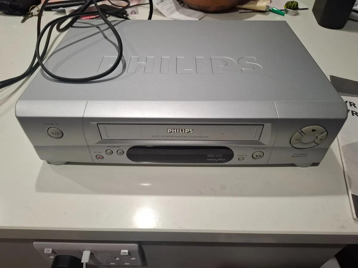 Philips VCR Player - Image 1