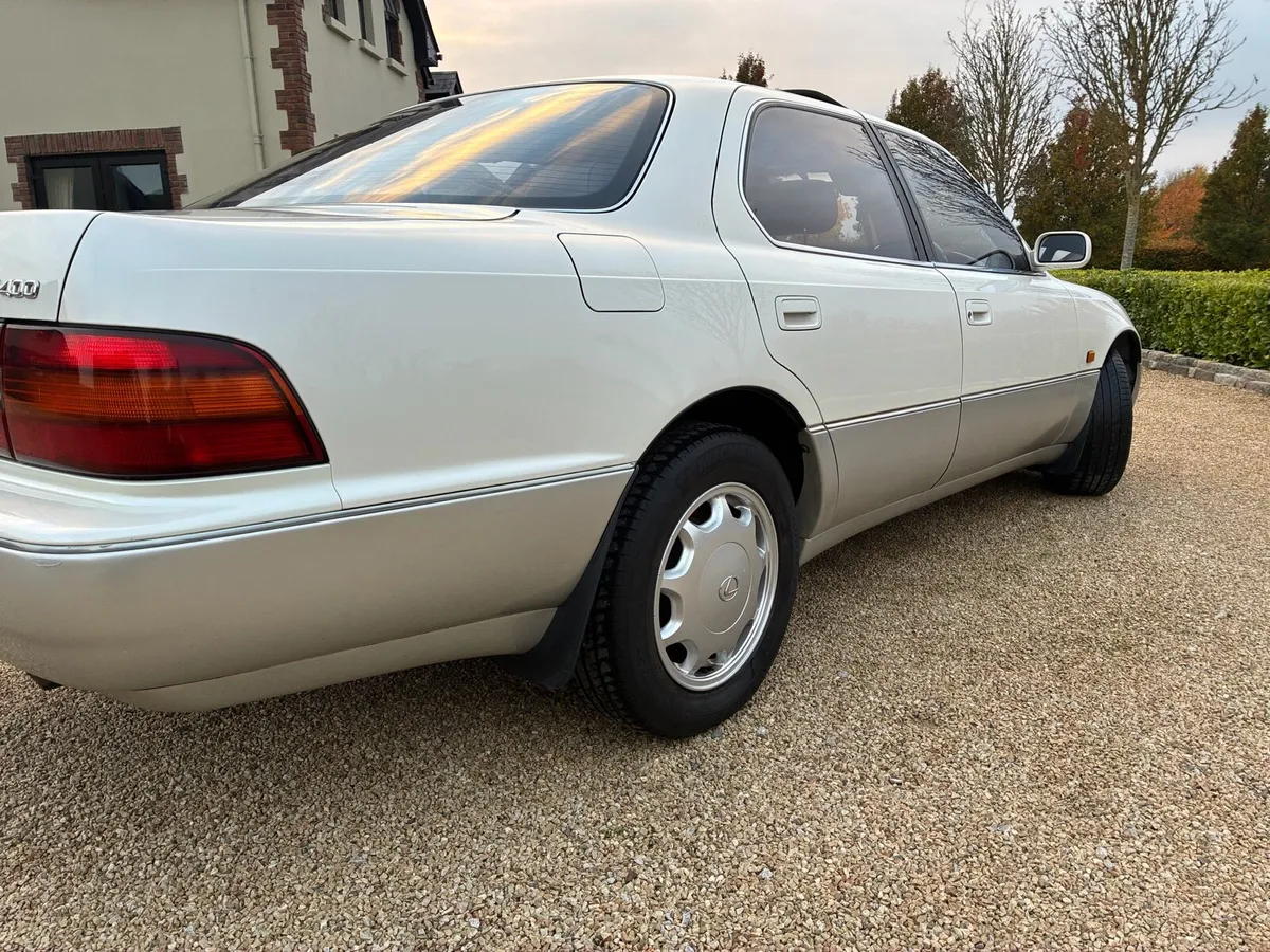 Lexus LS400 - Image 2