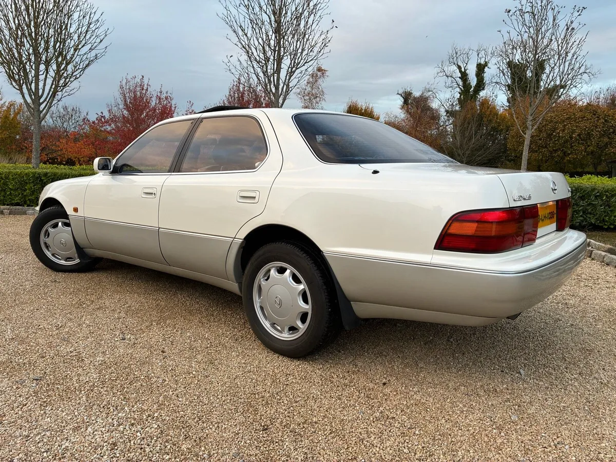 Lexus LS400 - Image 3