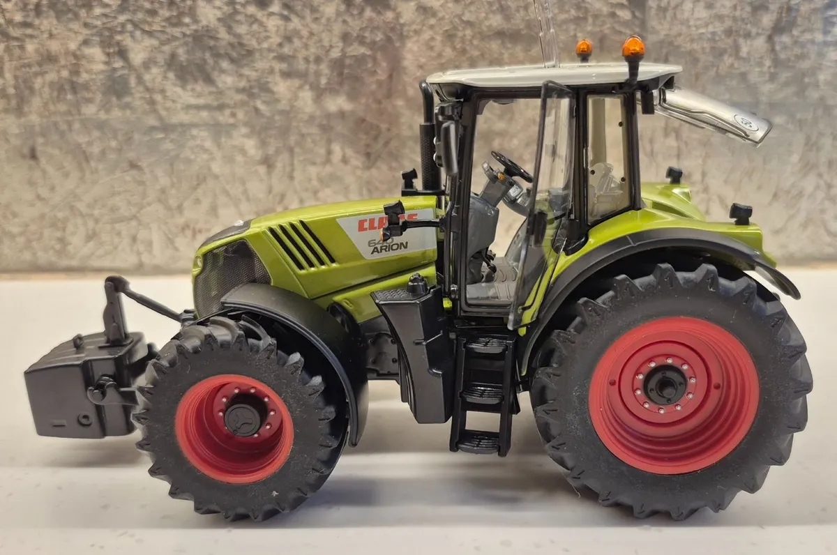 Claas Arion 640 Tractor model - Image 4