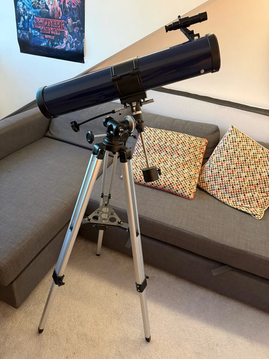 700mmRefractor Telescope - Image 1