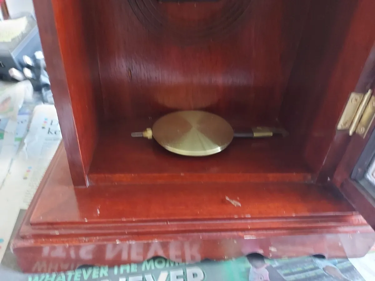 Mantlepiece Clock in very good condition - Image 2