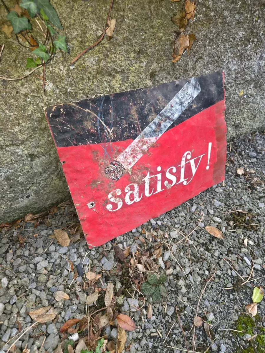 Original  bottom  half  of smoking  sign - Image 2